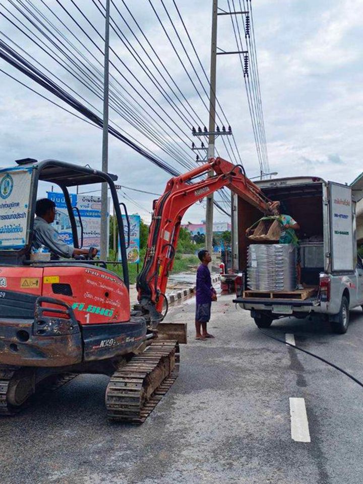รุ่งโรจน์ รถรับจ้างขนย้าย